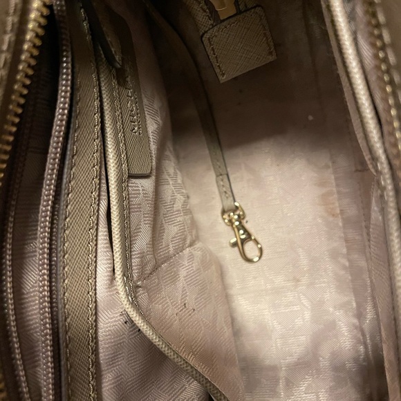 Michael’s Kors satchel - Picture 5 of 8